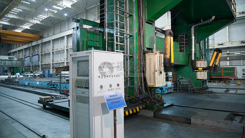 自动喂料设备根据工作原理和功能可以分为以下几类：